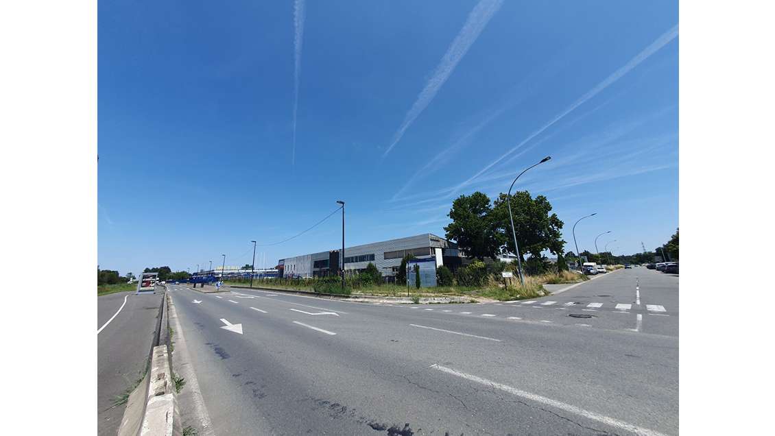 Local commercial 790m² à louer à Bordeaux Nord 