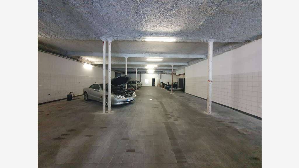 Local 360m² à louer à Bordeaux barrière Judaïque