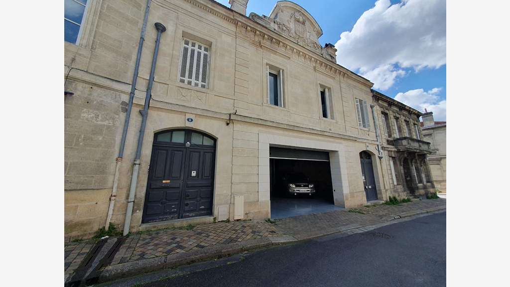 Local 360m² à louer à Bordeaux barrière Judaïque