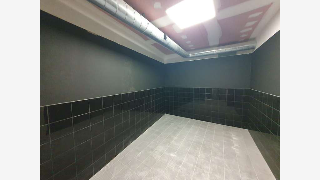 Local 360m² à louer à Bordeaux barrière Judaïque