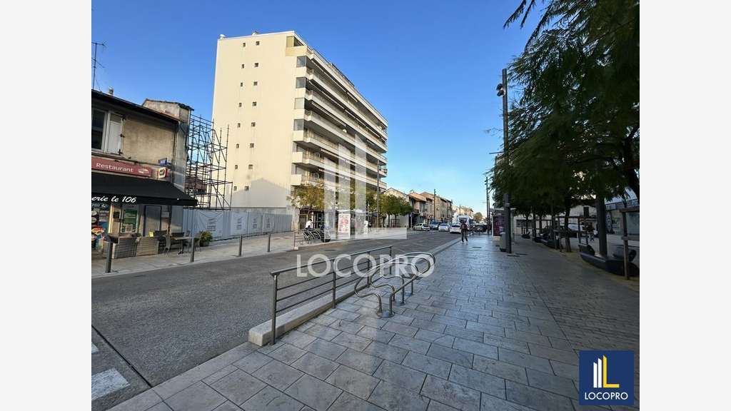 Loue local commercial 70m² à Cannes Francis Tonner