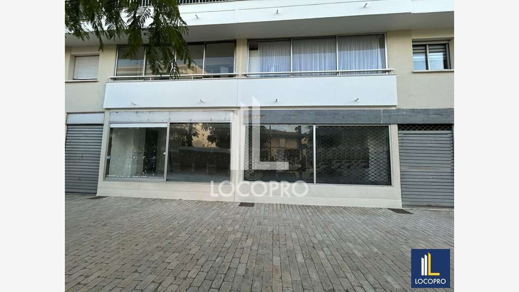 Loue local commercial 70m² à Cannes Francis Tonner