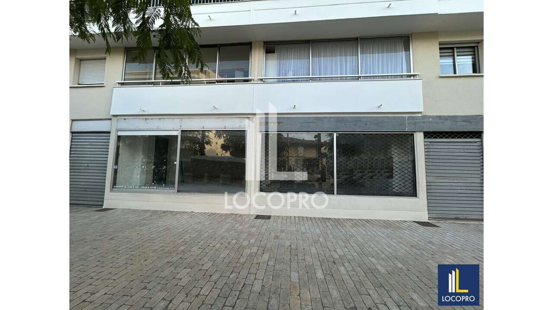 Loue local commercial 70m² à Cannes Francis Tonner