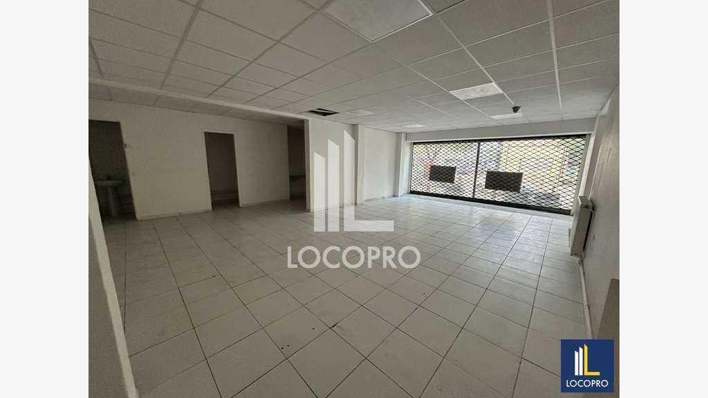 Loue local commercial 70m² à Cannes Francis Tonner