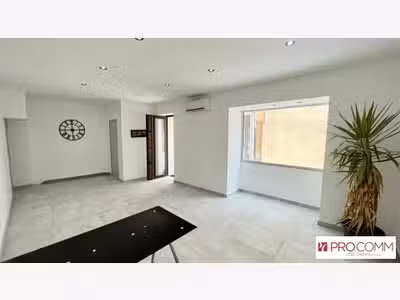 Local professionnel de 30m² à louer à Carpentras