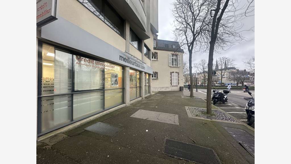 Local commercial 118m² à louer à Chartres