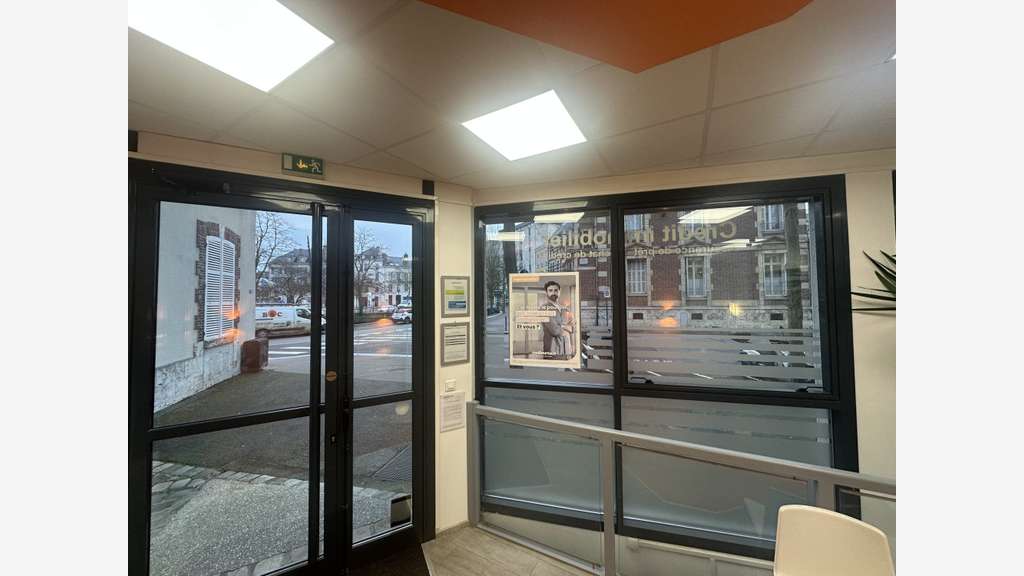 Local commercial 118m² à louer à Chartres