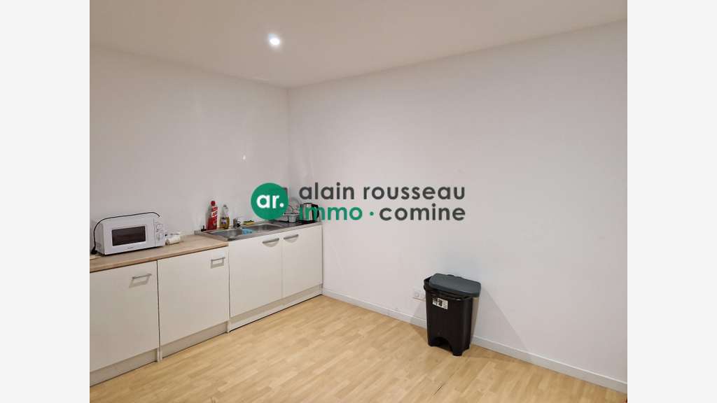 Local commercial 450m² à louer à Cholet