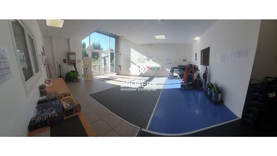 Location local d'activité 188m² en za à Gerzat A71