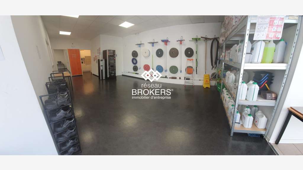 Location local d'activité 188m² en za à Gerzat A71