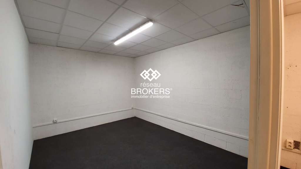 Location local d'activité 188m² en za à Gerzat A71