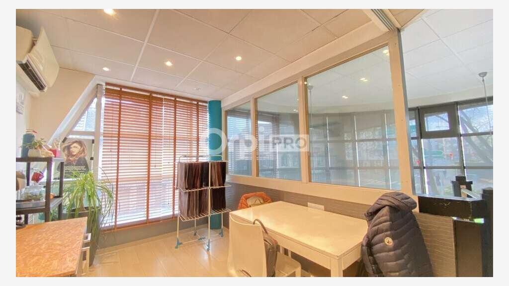 Local commercial d'angle 95m² à louer à Colmar