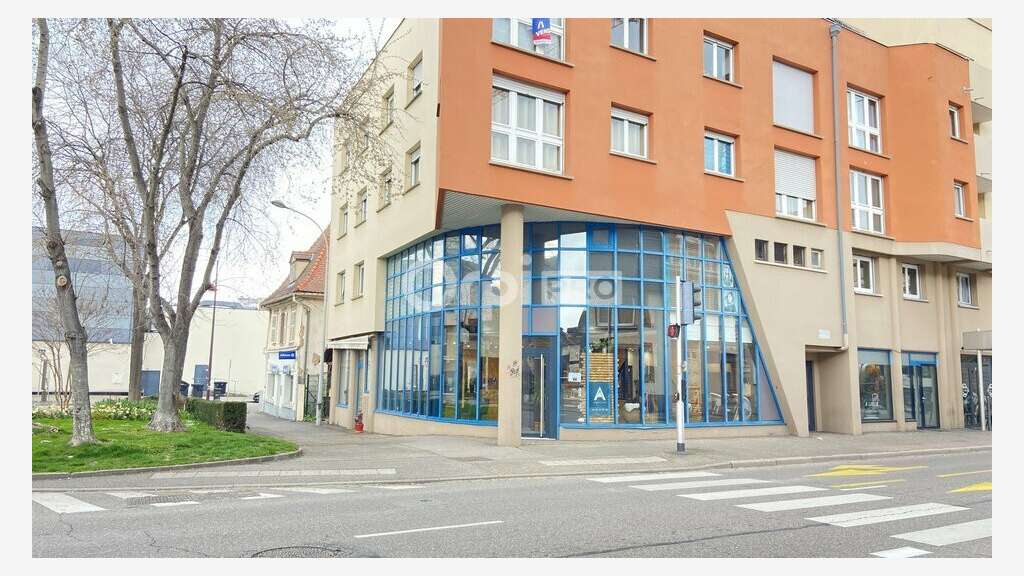Local commercial d'angle 95m² à louer à Colmar