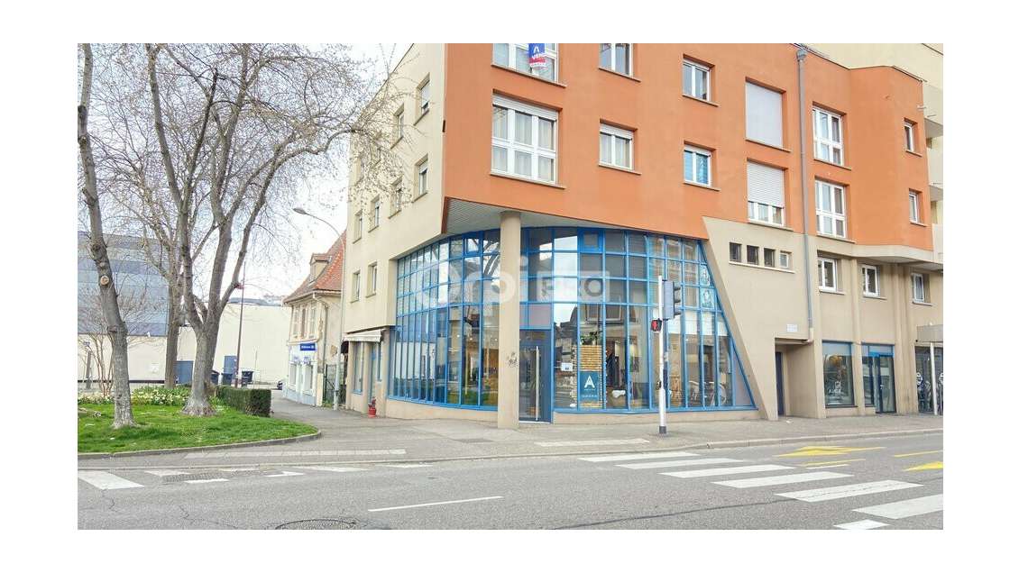 Local commercial d'angle 95m² à louer à Colmar