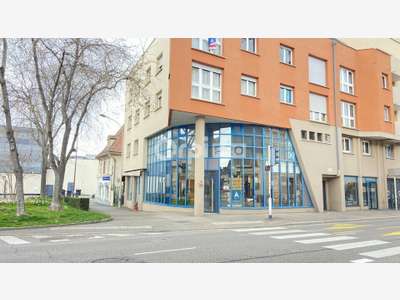 Local commercial d'angle 95m² à louer à Colmar