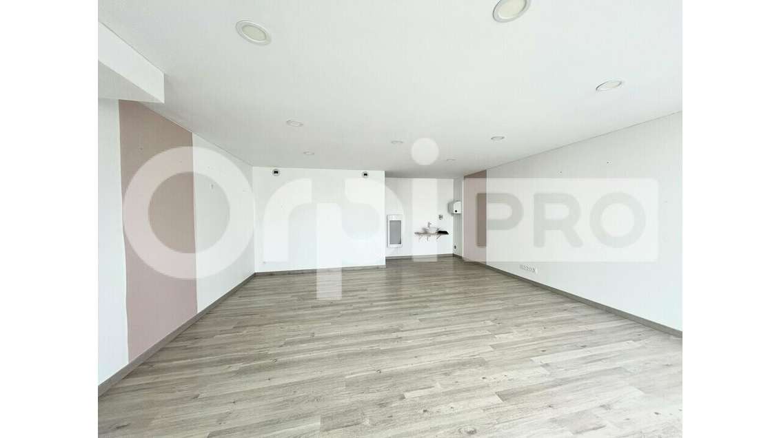 Local 65m² à louer axe principal de Couzeix