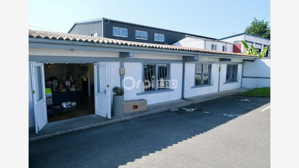 A louer local commercial 600m² à Divatte-sur-Loire