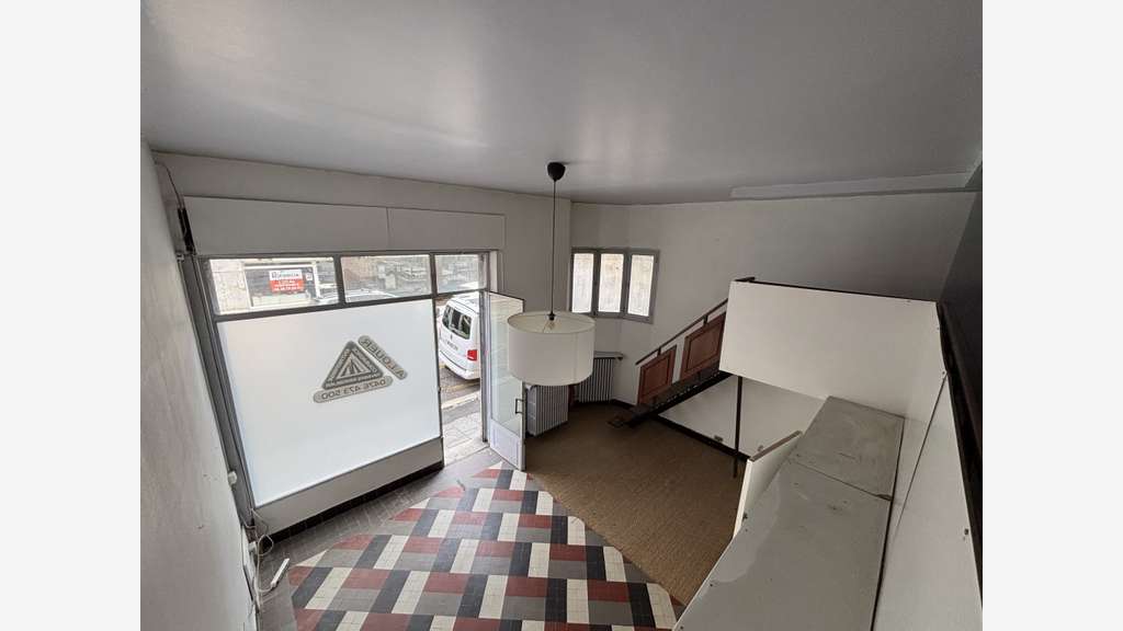 Loue local commercial 46.65m² Grenoble Strasbourg