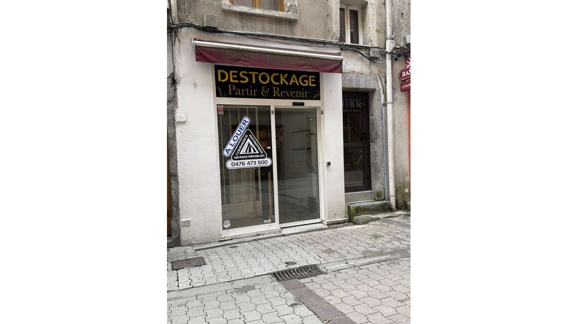 A louer local 36m² à Grenoble Rue Saint-Jacques
