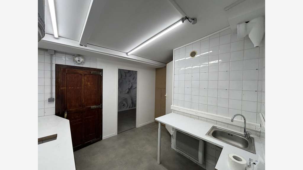 A louer local commercial 80m² Grenoble Crs Berriat