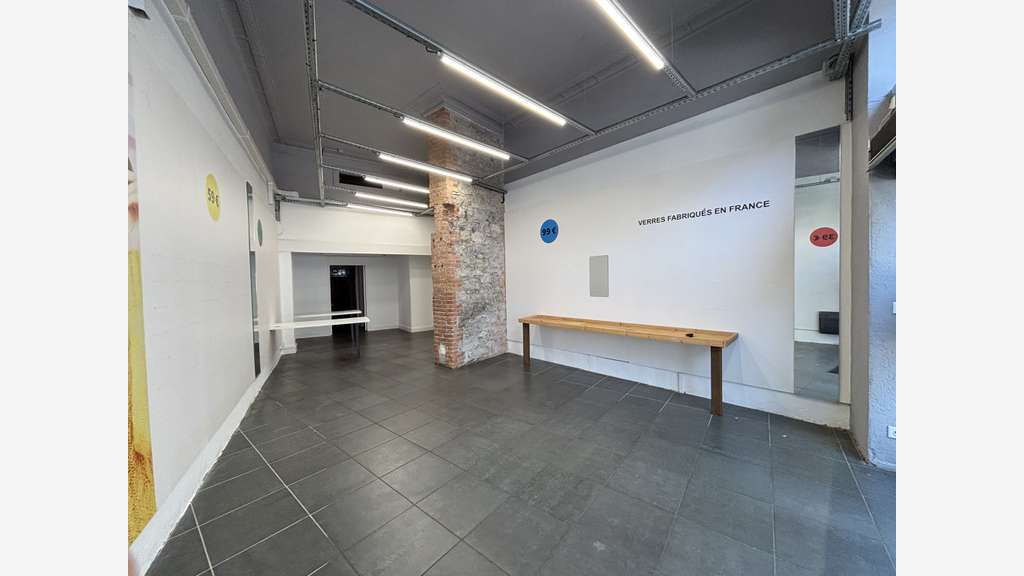 A louer local commercial 80m² Grenoble Crs Berriat
