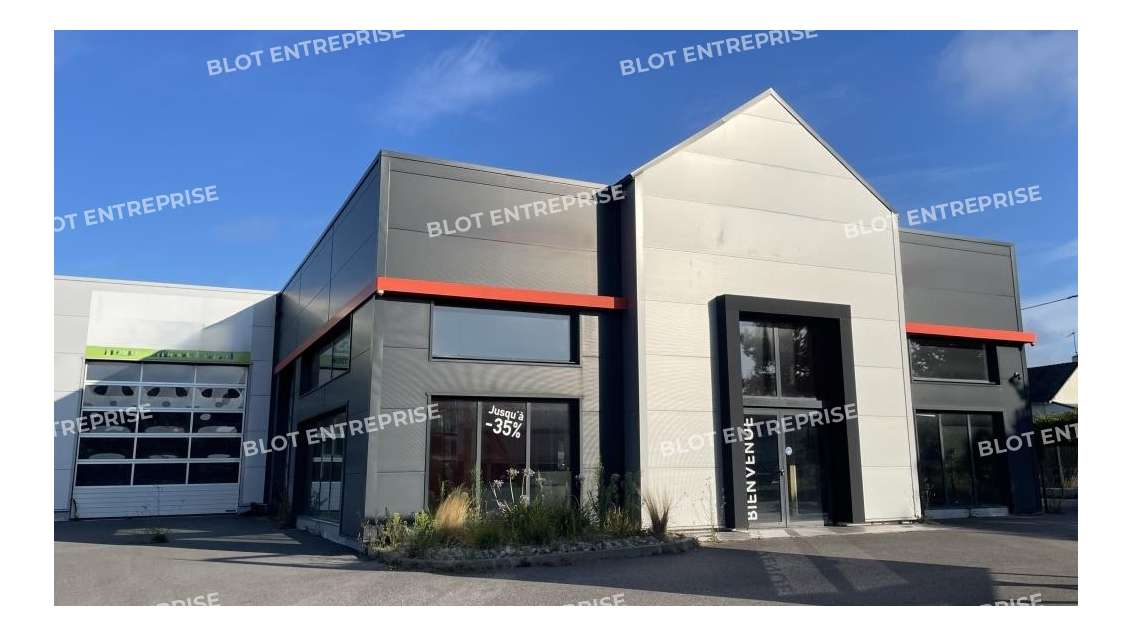 A louer local 303m² Guérande Zone Villejames