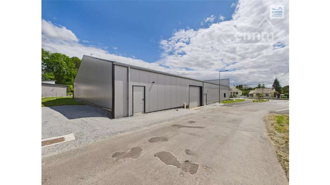 A louer local commercial 290m² à Guipry-Messac