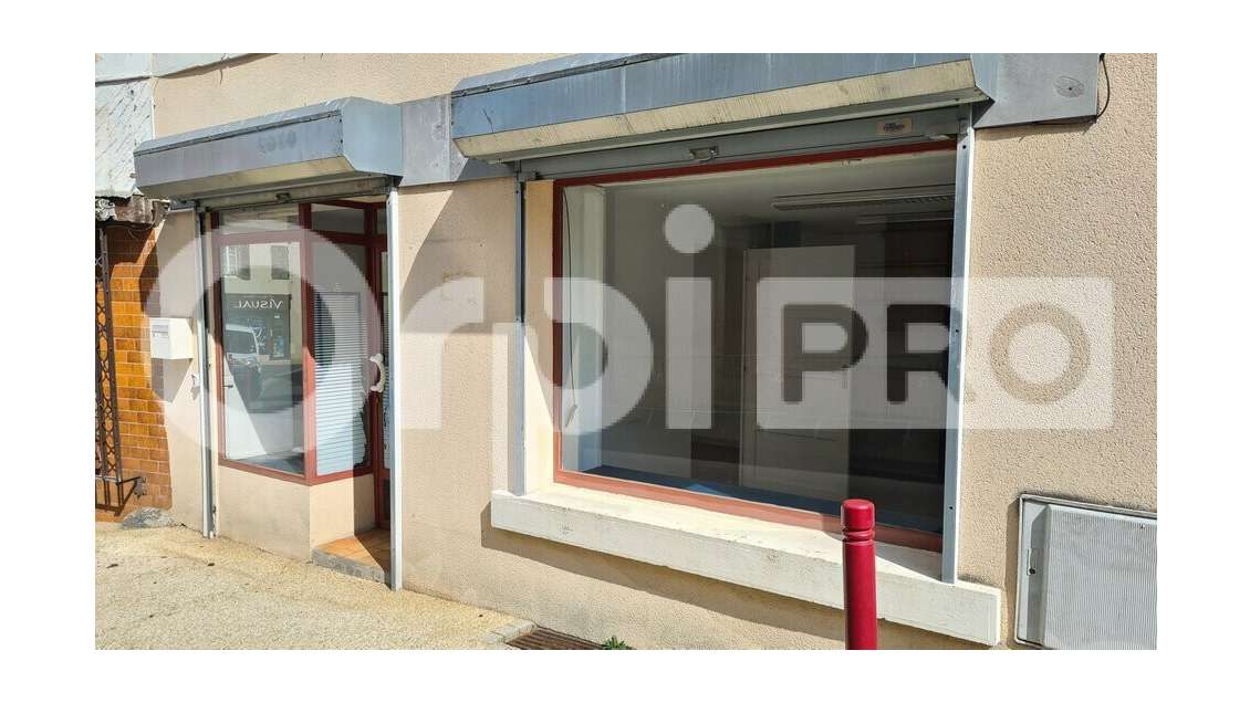 Local commercial 50m² à louer à Huriel 