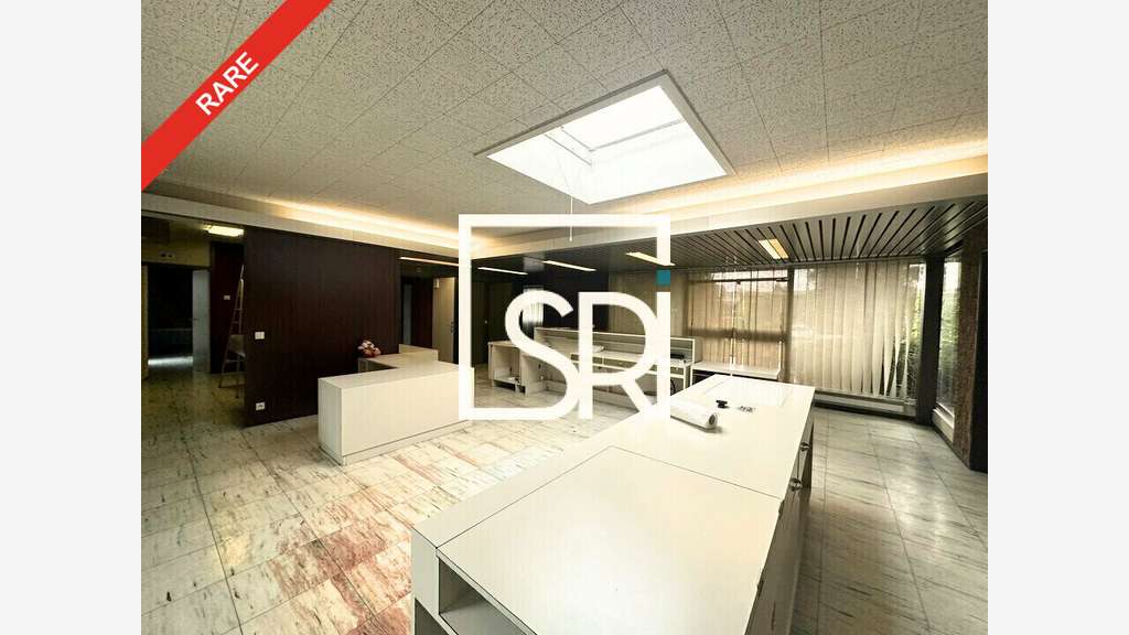 Local commercial 280m² à louer à Issoire