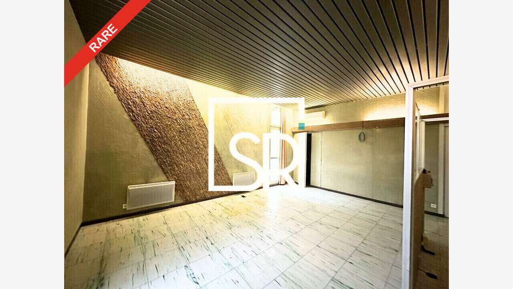 Local commercial 280m² à louer à Issoire