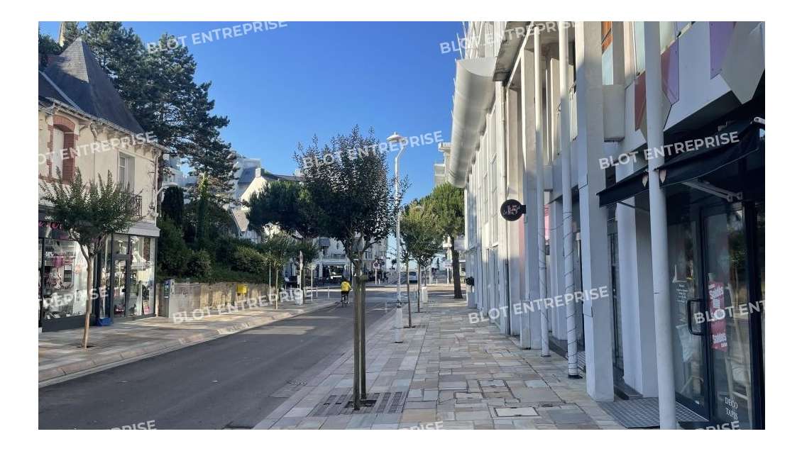 A louer locaux 42m² empl stratégique à La Baule