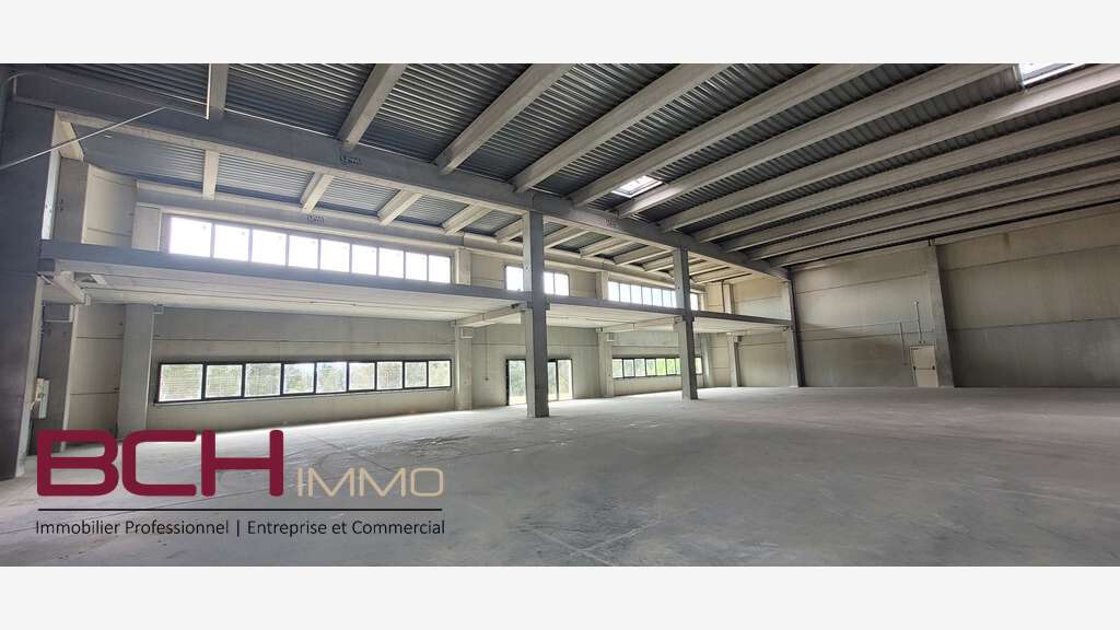 Location local neuf 634m² ZA Athélia à la Ciotat