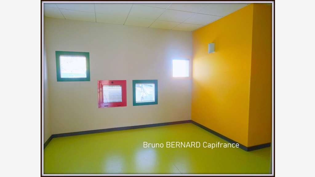 Bureaux 390m² RDC à louer à Lannemezan