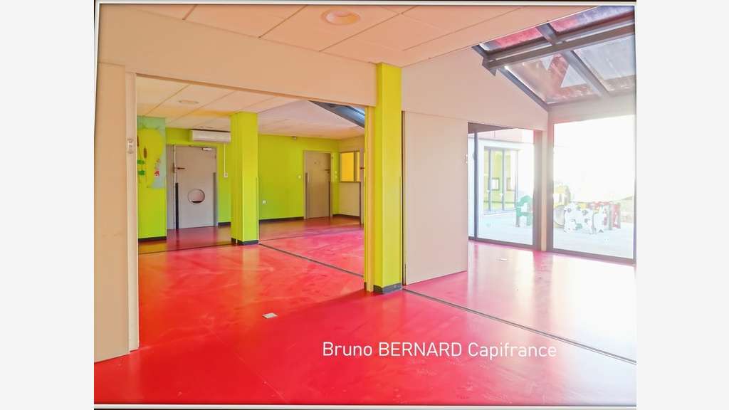Bureaux 390m² RDC à louer à Lannemezan