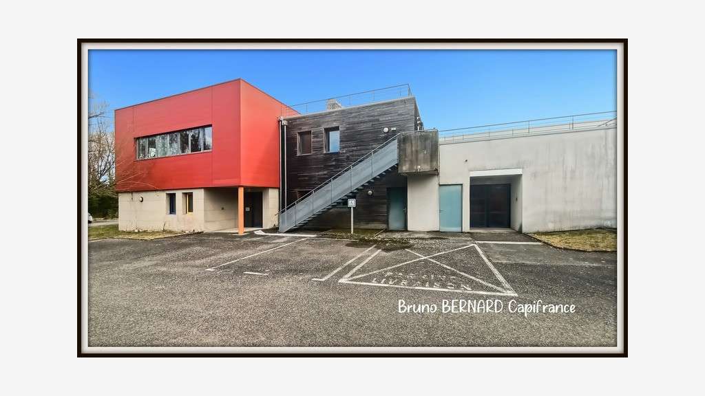 Bureaux 390m² RDC à louer à Lannemezan