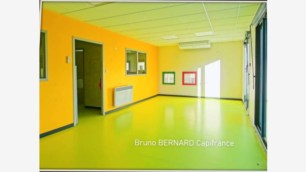 Bureaux 390m² RDC à louer à Lannemezan