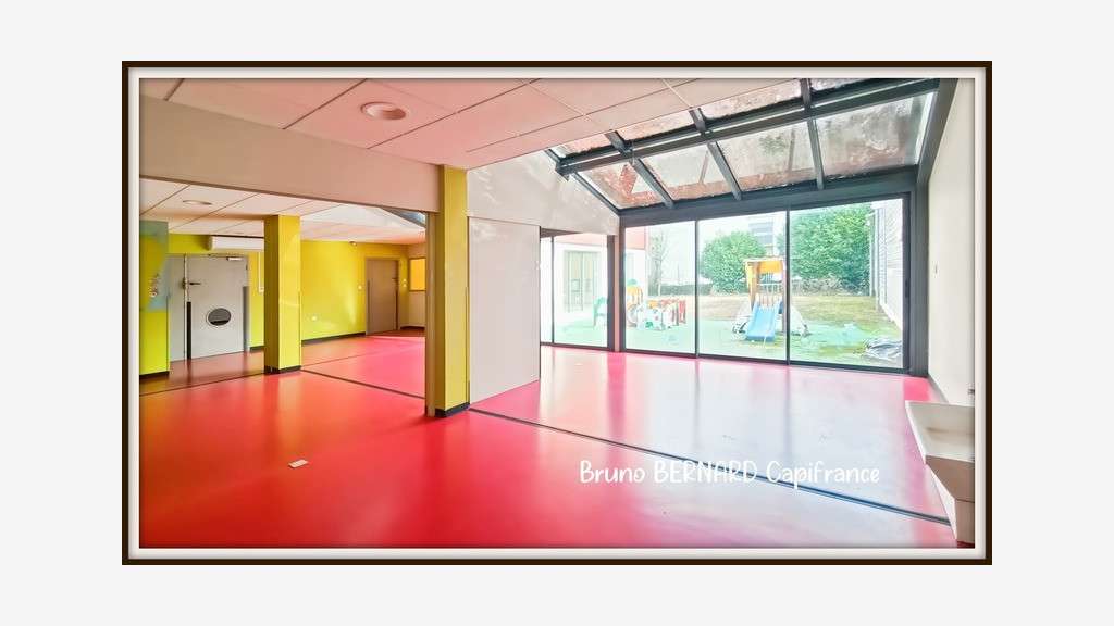 Bureaux 390m² RDC à louer à Lannemezan
