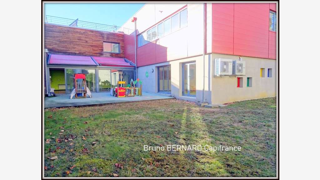 Bureaux 390m² RDC à louer à Lannemezan