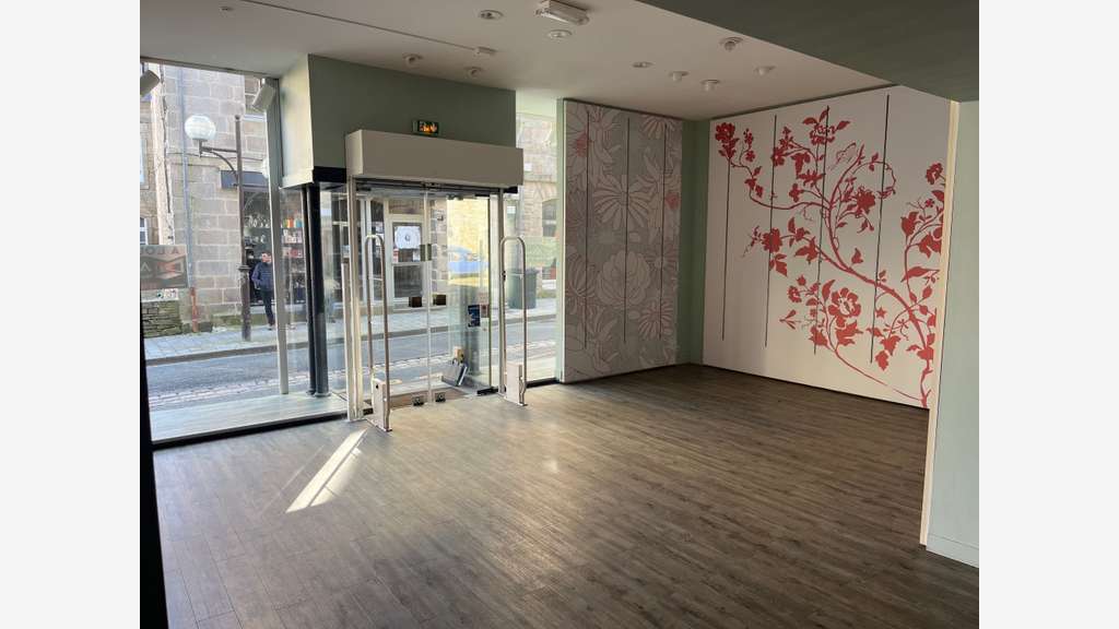 A louer local commercial 160m² à Lannion centre
