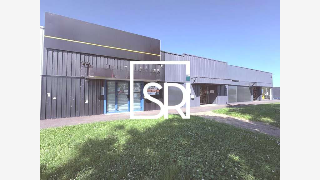 Local commercial 187m² à louer à Lempdes