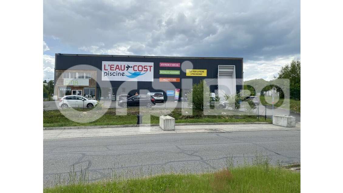 Local commercial 750m² à louer à Limoges