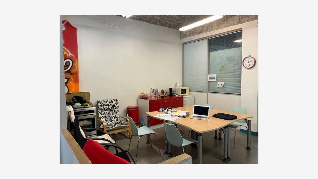 Loue local 120m² Lyon 69005 Prox Av. Point du Jour