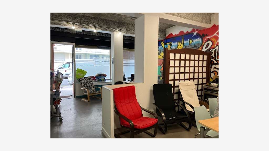 Loue local 120m² Lyon 69005 Prox Av. Point du Jour
