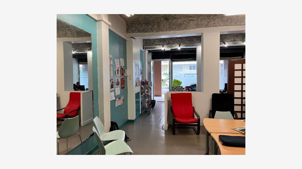 Loue local 120m² Lyon 69005 Prox Av. Point du Jour