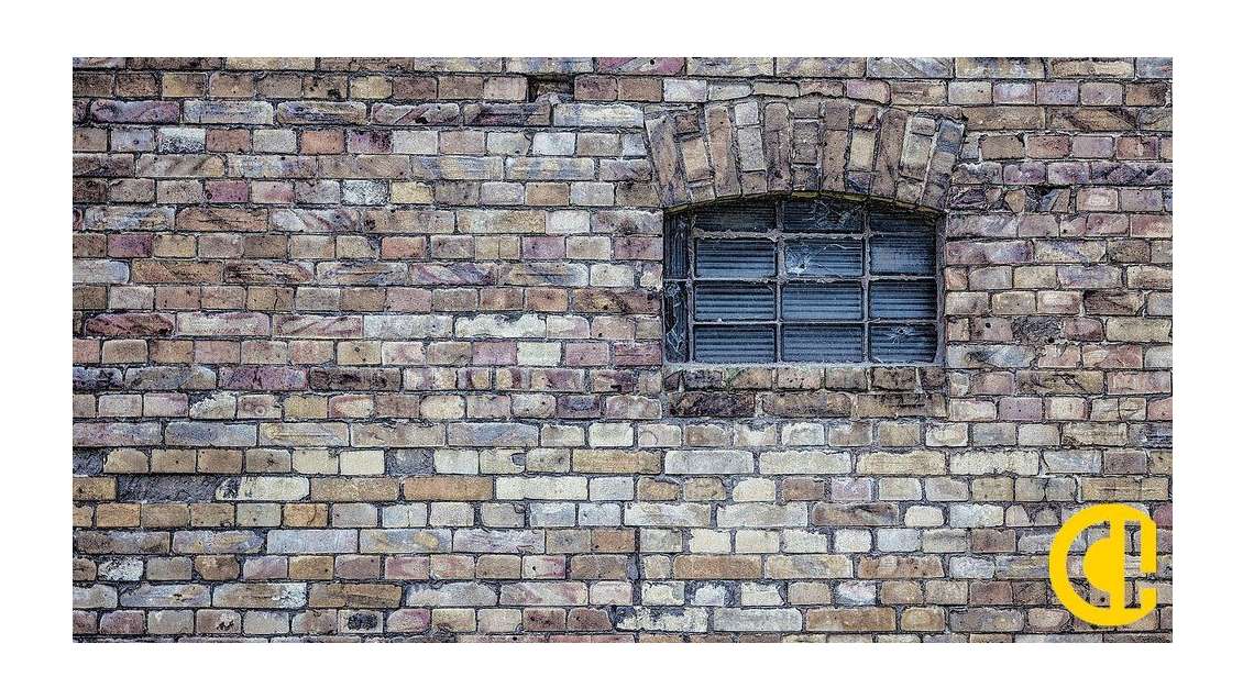 Location local commercial brut 100m² à Ecully