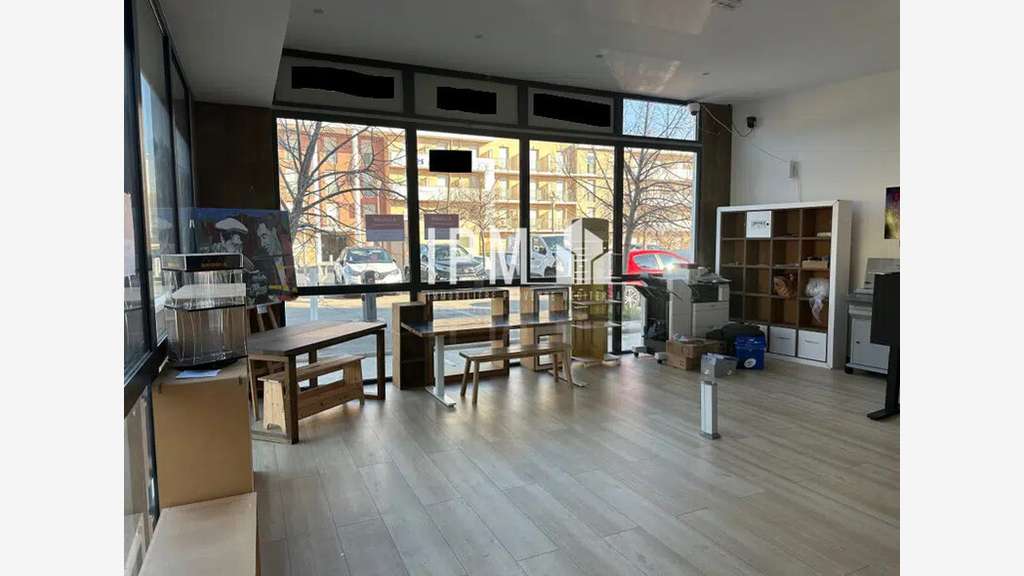 A louer local commercial de 115m² Marseille 13013