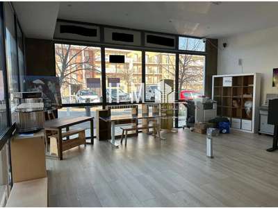 A louer local commercial de 115m² Marseille 13013