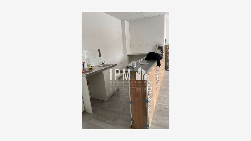 Local commercial 44m² à louer LA TIMONE 13005