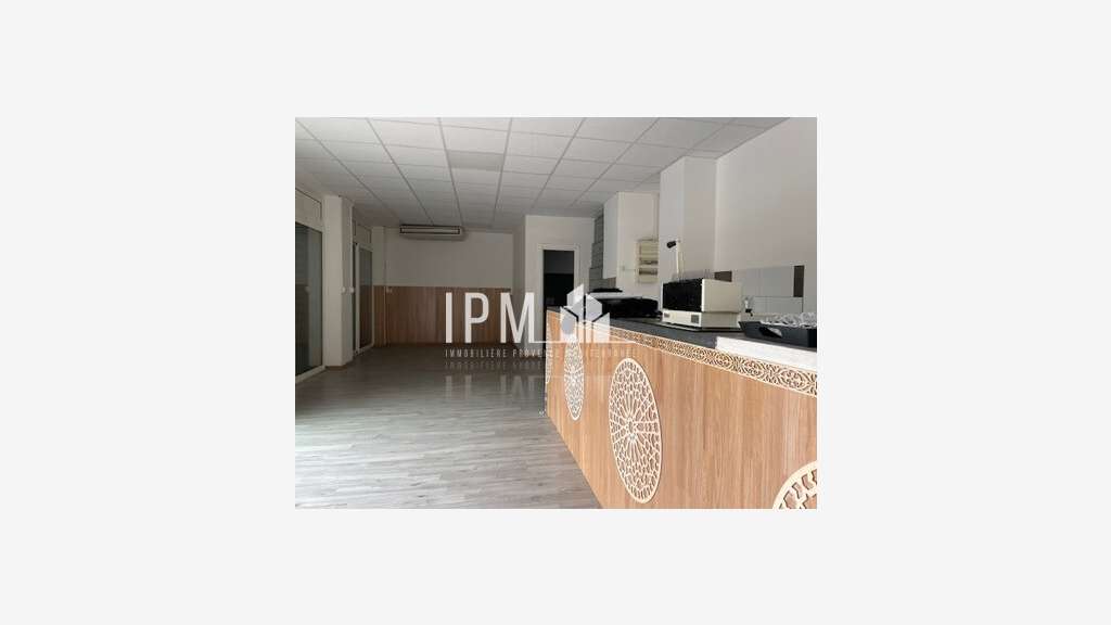Local commercial 44m² à louer LA TIMONE 13005