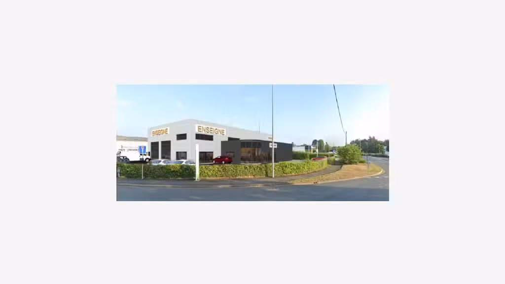 A louer cellule 257m² ZC de St Florent le Vieil